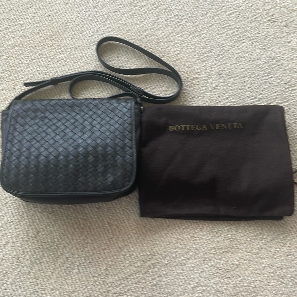 🔸🔸SOLD 🔸🔸 Bottega Veneta Intrecciato  Leather Full Flap Crossbody Bag